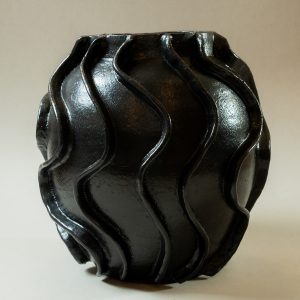 Morena Ceramic Vase – Sculptural Matte Black Elegance